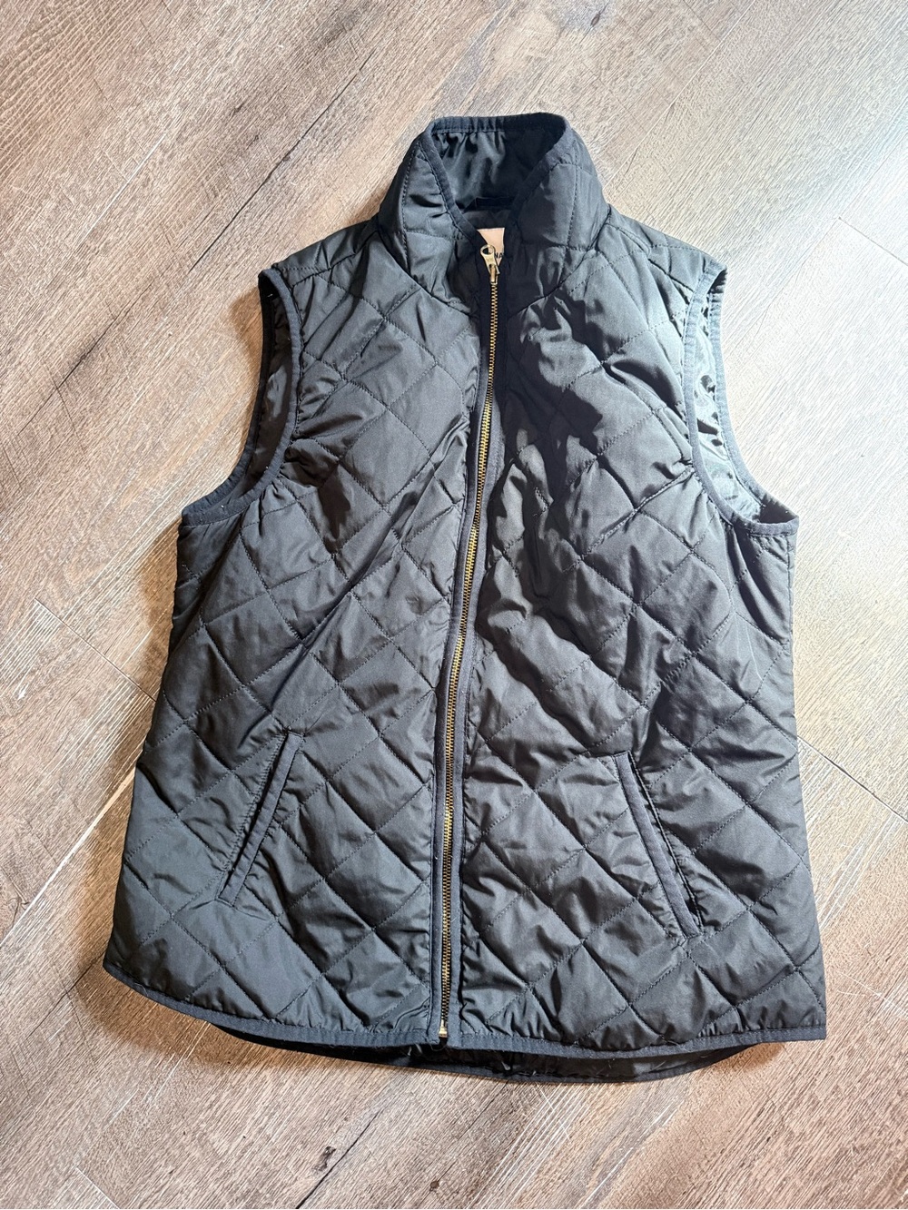 Old Navy Black Quilted Sleeveless Vest